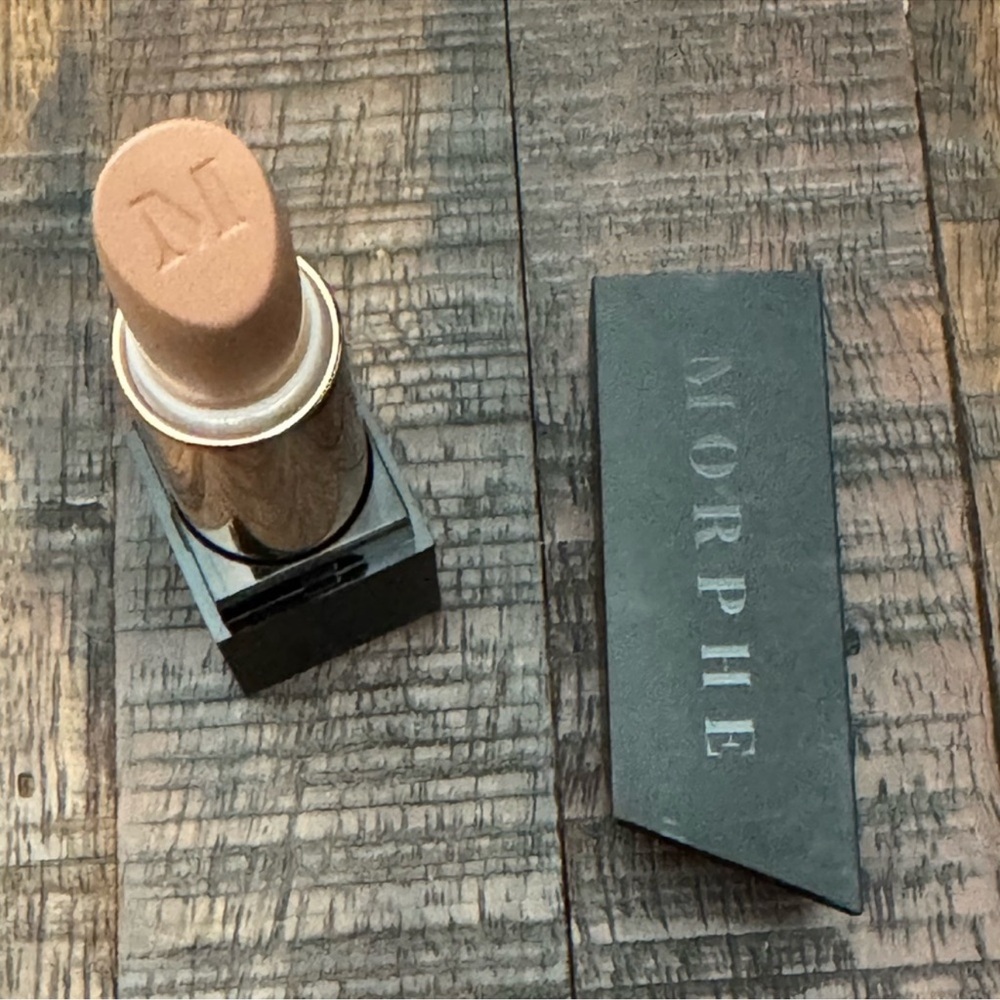 MORPHE LIPSTICK- Bare All - Picture 5 of 5